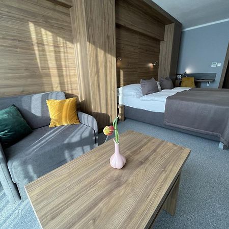 Hotel Eurobus Kaluža المظهر الخارجي الصورة